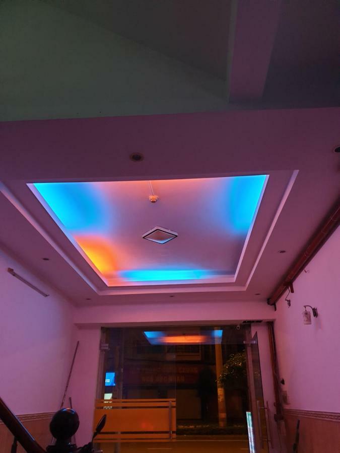 Khach San Anh Thu Hotel โฮจิมินห์ซิตี้ ภายนอก รูปภาพ